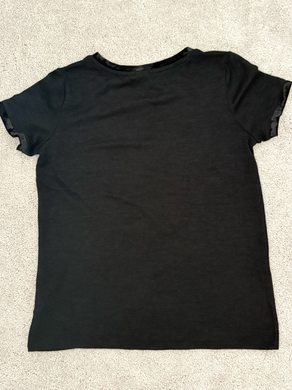 GAP Black Short Sleeve Tee with Velvet Trim